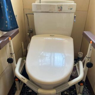 小牧市　トイレ交換工事